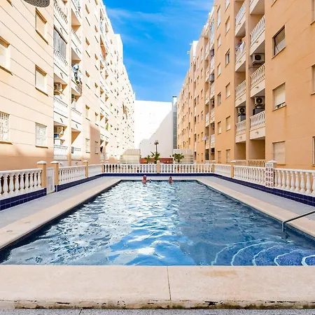 Panorama Sunrise Apartment *