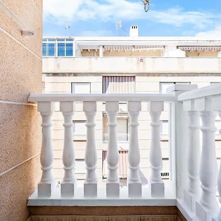 Panorama Sunrise Apartment *